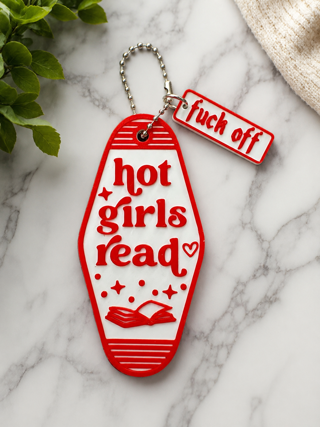 Llavero y Adorno para Bolso “Hot Girls Read”