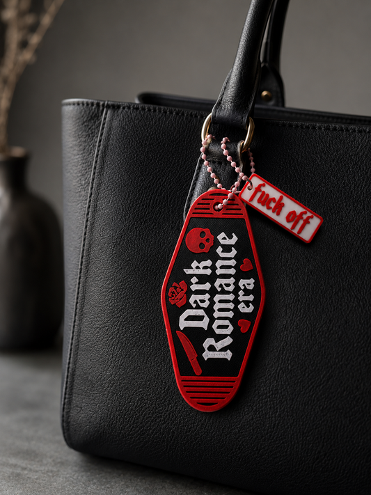Llavero / Cuelga bolso “Dark Romance”