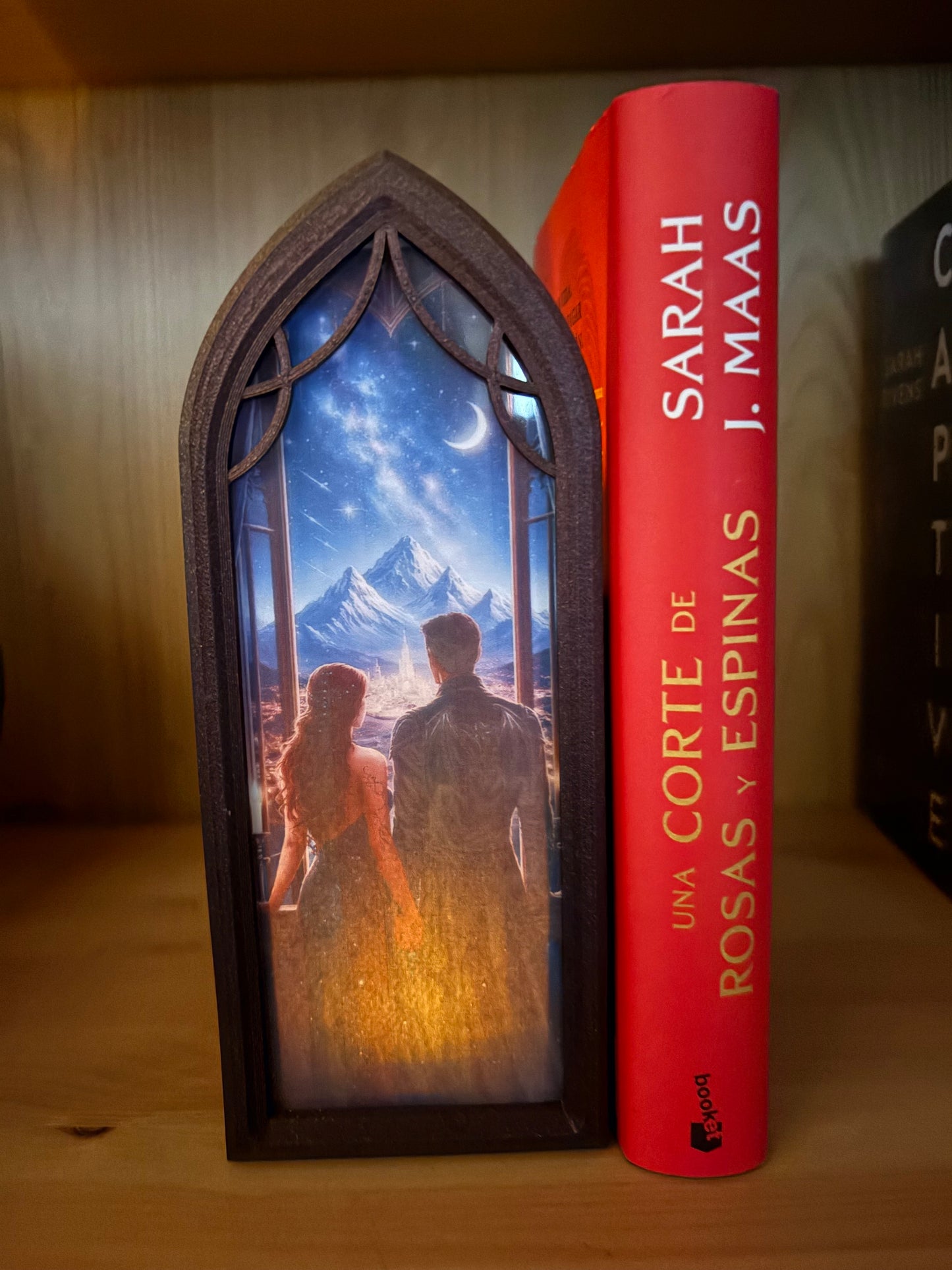 Ventana Nook Book con Luz — Refugio entre páginas
