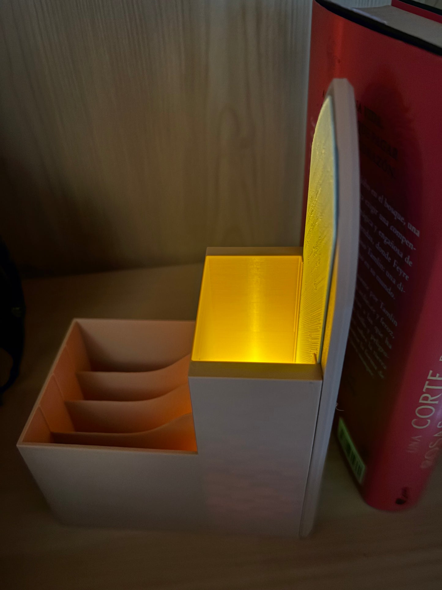 Ventana Nook Book con Luz — Refugio entre páginas